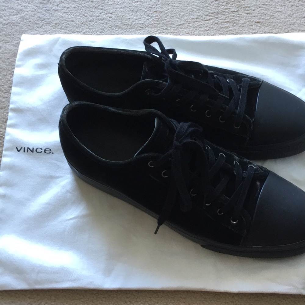 Vince Sneakers